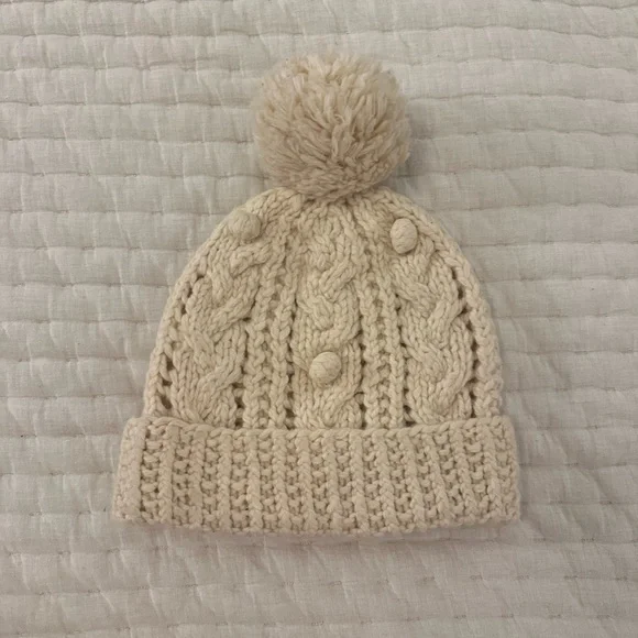 Abercrombie&fitch white puff beanie Abercrombie & Fitch Beanie Toque Womens OS White Knit  main image 3